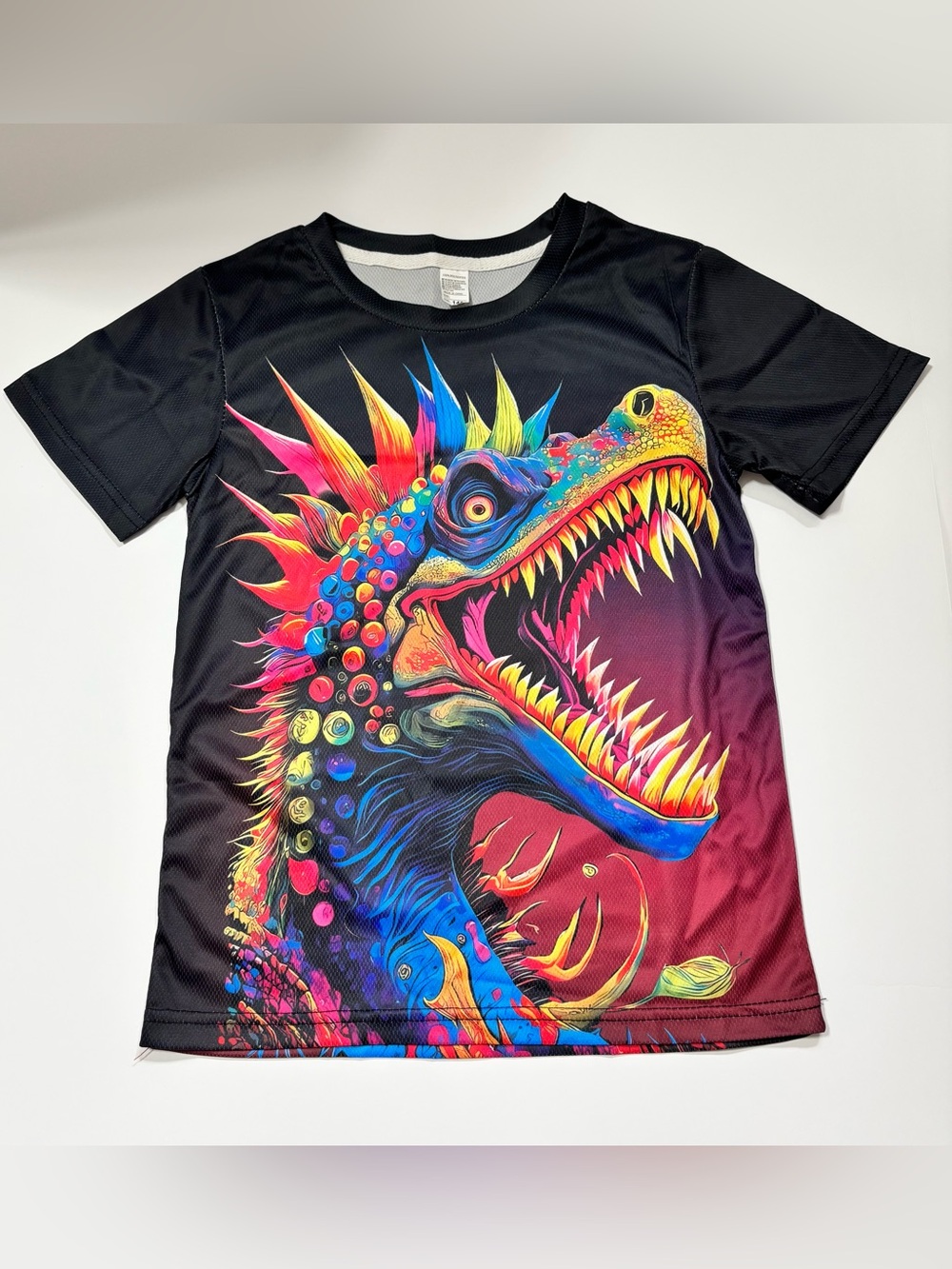 Vibrant Neon Dragon Graphic Tee 
Size 7/8 yrs short sleeve Unisex